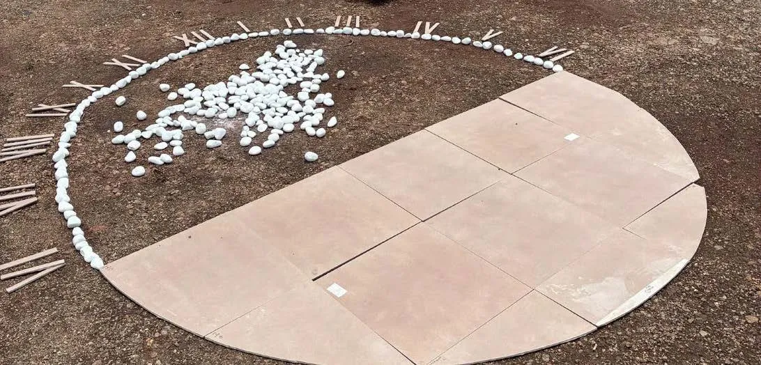 Ground sundial